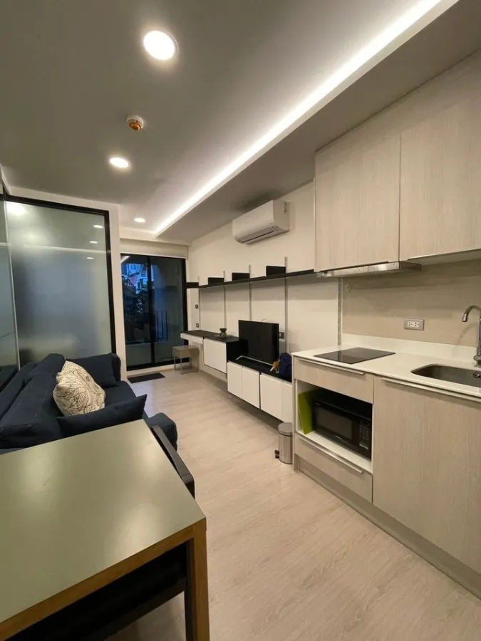 Condo for rent, Vtara Sukhumvit 36, nice room, decorated in modern style, fully furnished, good price, don't miss it.