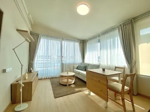 For sale or rent: Ratchada Prestige Ladprao 48. Stunning panoramic views. Minimalist style decoration, very livable. Book now!