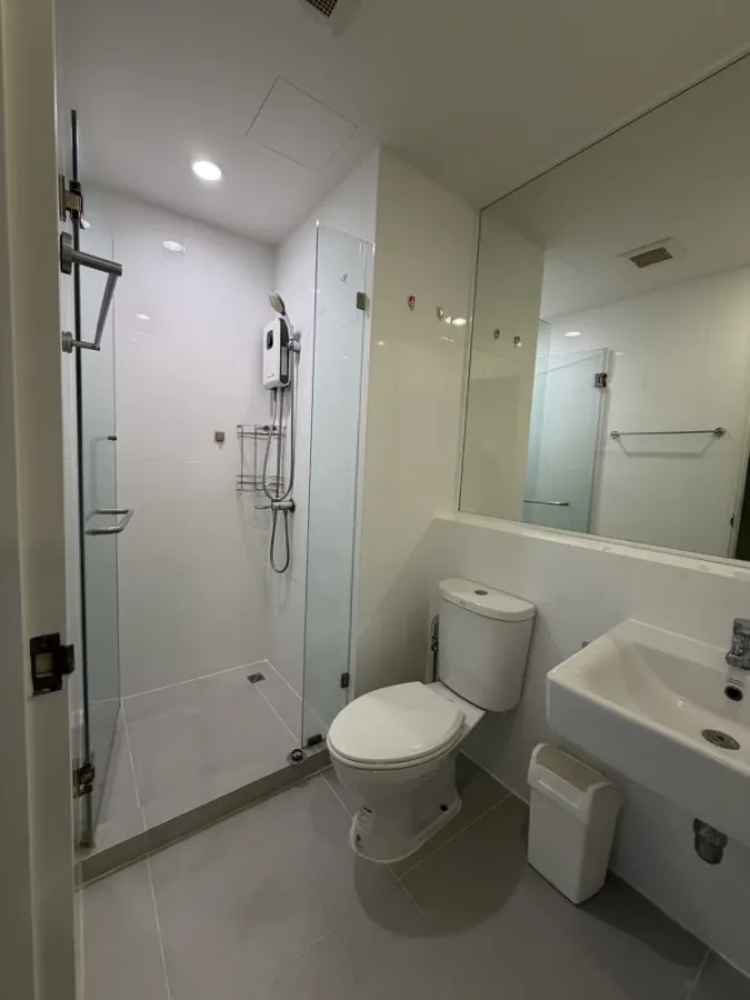 For rent: The Prodigy Phetkasem 62, corner unit, private layout, 8th floor, unobstructed city view, bright and airy, no buildings blocking the view, g