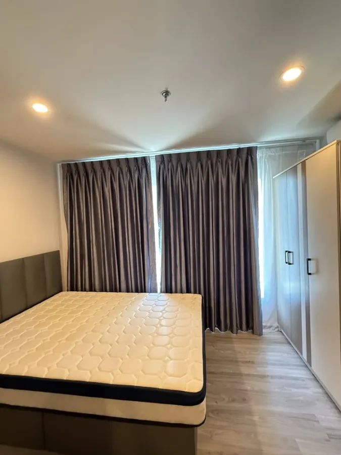 For rent: Regent Home Bangna, room on a very high floor, fully furnished, ready to move in.