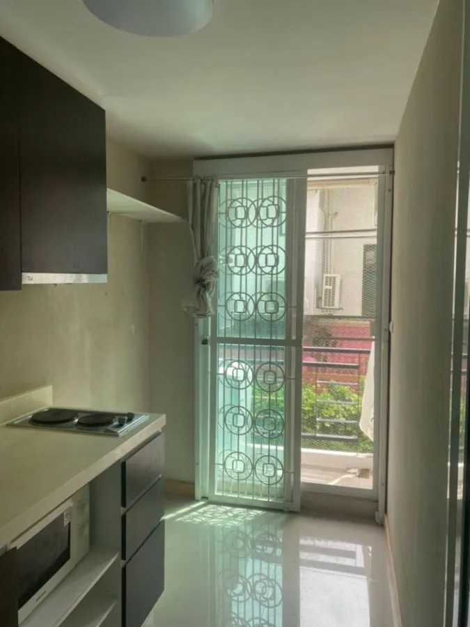 Condo Lugano Ladprao 18 Slae บิ้วอินชั้นวางของ เฟอร์นิเจอร์ครบ เครื่องใช้ไฟฟ้าพ้อมอยู่ จองเลยด่วนๆๆ