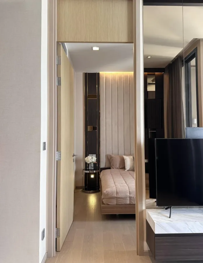 For rent: THE ESSE ASOKE, decorated in a timeless style, magnificent, elegant, high floor with a stunning view, hurry and grab it now!