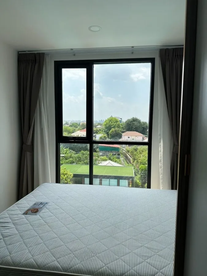 For rent: Kensington Phahonyothin 63, swimming pool view, partitioned room, fully furnished, ready to move in immediately. Book now, urgent.