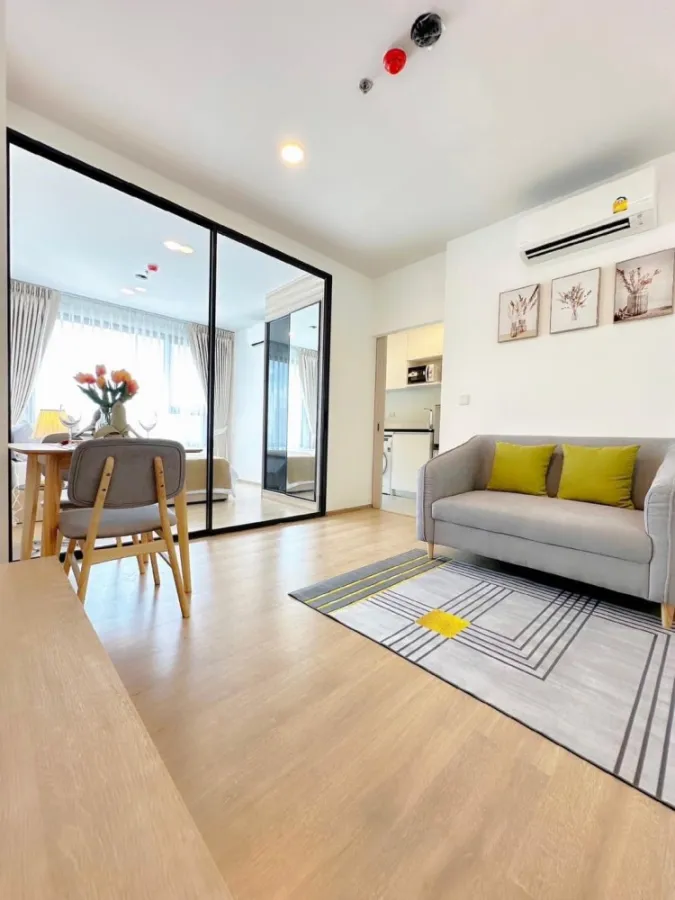 For rent Chewathai Kaset Nawamin, corner room, very private, spacious room, beautifully decorated, comfortable bed, don't miss it.
