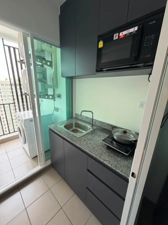 Condo for rent, Regent Home Bangna, ready to move in, 32nd floor, high floor with great view, fully furnished. Book now, don't miss out!