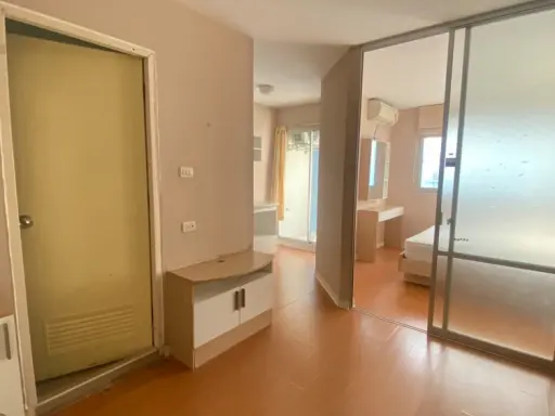 Condo for rent, Lumpini Condo Town Rattanathibet, 1 bedroom, 1 bathroom, corner room, garden view. If interested, reserve quickly.