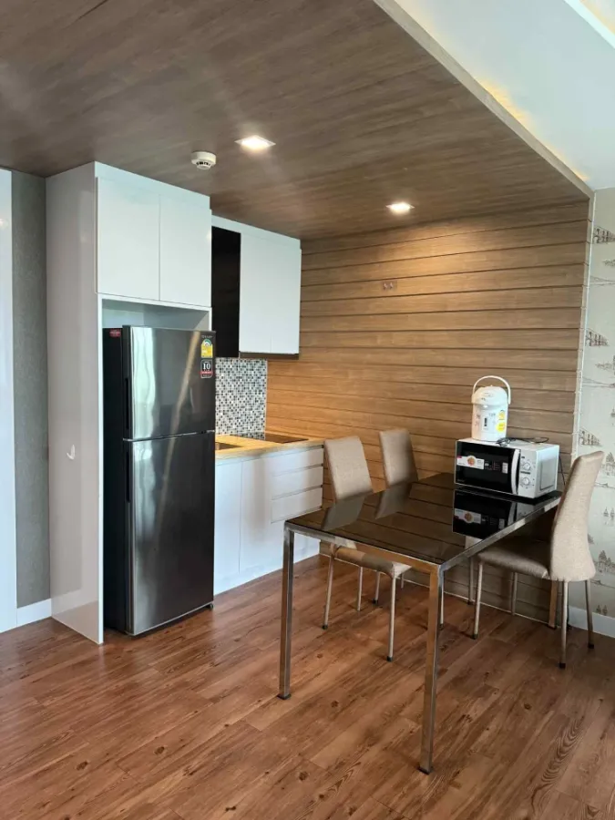 For rent: The Feelture Pattaya, 7th floor, natural view, no buildings blocking, private, beautiful room, fully furnished, reserve now.