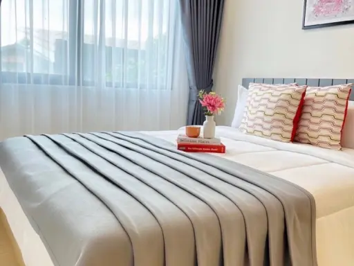 For rent: Chivathai Hallmark Lat Phrao-Chokchai 4 Phase 2, a nice room, fully furnished, good price, move in now.