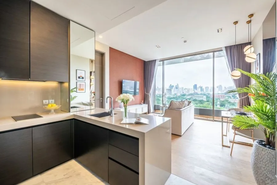 Condo for sale, rent Saladaeng One, corner room with privacy, 12th floor, panoramic Lumpini view, book now