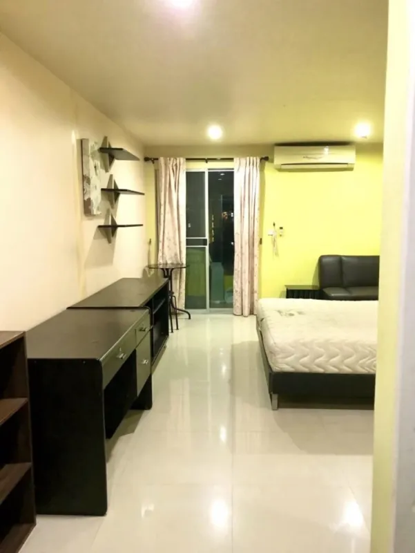 ให้เช่า รีเจ้นท์ โฮม1 พหลโยธิน 67 ห้องกั้นเป็นสัดส่วนอย่างดี พร้อมเครื่องซักผ้าในราคาสุดปัง อย่าพลาด