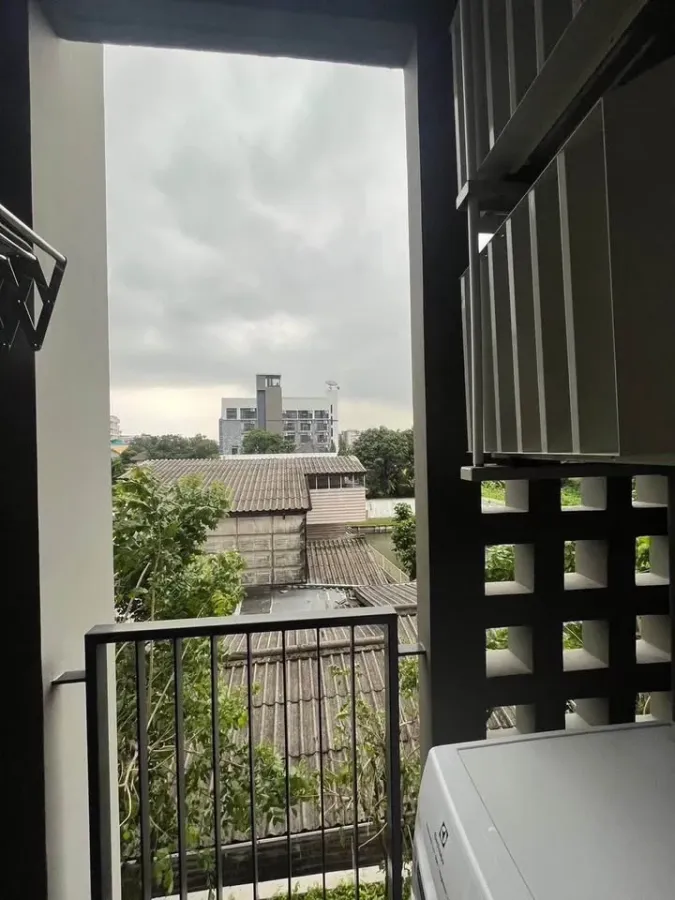 For sale: Chambers On-nut Station, 3rd floor, nice room, fully furnished, reserve now!