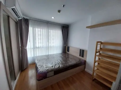 For rent: Lumpini Park Riverside - Rama 3, 1 bedroom, 1 bathroom. Great location. Fully furnished. Book now!