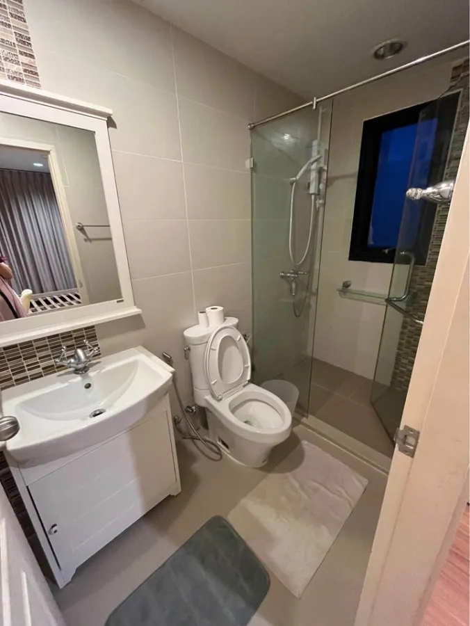 Condo for sale, The Crest Phahonyothin 11, 2 bedrooms, 2 bathrooms, fully furnished, ready to decorate, reserve now, don't miss it.