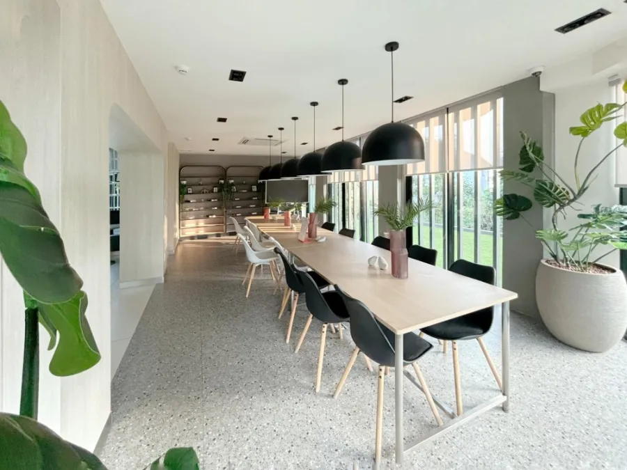 For rent: D Condo Hideaway Rangsit Phase 4, beautifully decorated room, nice to live in, not hot. Interested? Hurry and reserve now.