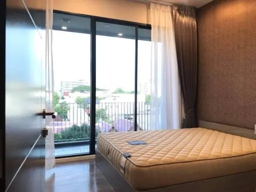 ให้เช่า บราวน์ คอนโด รัชดา 32 ห้องกว้าง วิวโล่ง เตียงขนาดใหญ่ ดีแบบนี้ต้องจองแล้ว ห้ามพลาด