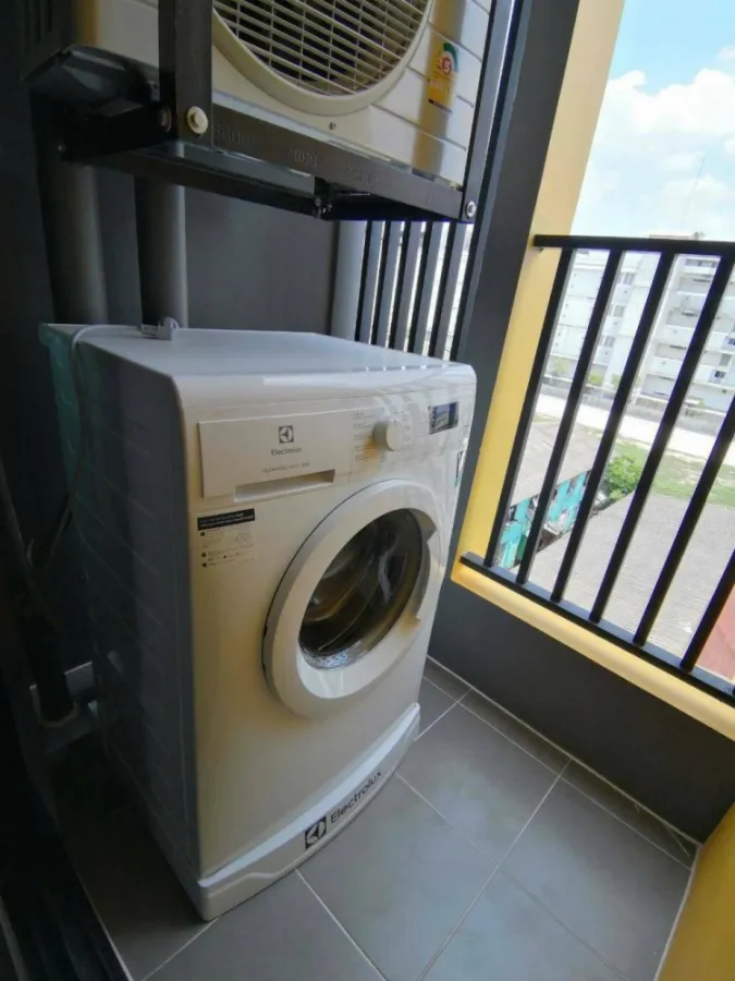 For rent Condo Attitude BU ห้องใหญ่ ชั้น 6 ได้วิวสวน อากาศเย็นสบาย สนใจรีบย้ายด่วนๆเลยจ้าา