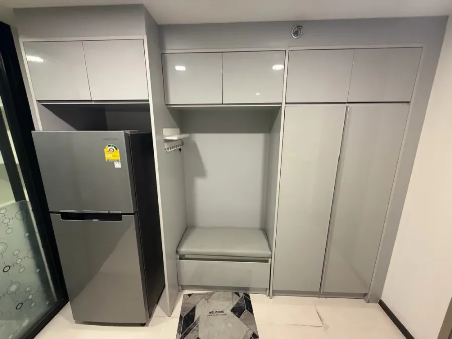 For rent: KnightsBridge Space Rachayothin, 20th floor. Nice, fully furnished unit. Book now!