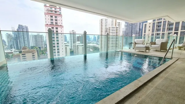 ขาย/เช่า เลอ รัฟฟิเน่ สุขุมวิท 39 ห้องมุม ทำเลดี เดินทางสะดวก ห้ามพลาด