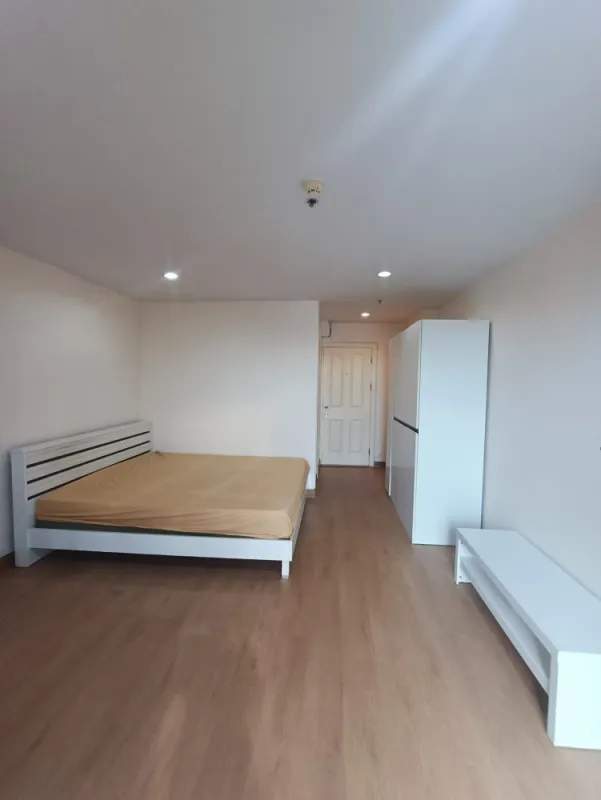 ให้เช่า รีเจ้นท์ โฮม 15 ห้องรีโนเวทปูพื้นใหม่ทั้งหมด ได้วิวโล่งอากาศดีสุดๆ หิ้วกระเป๋าเข้าอยู่เลยจ้า