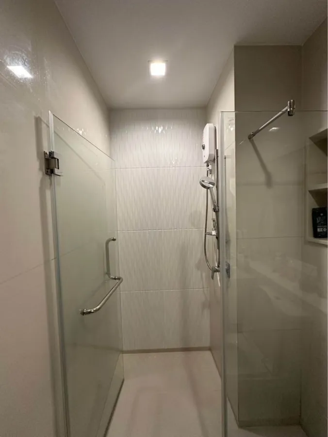 For rent or sale Life Asoke Hype ห้องพร้อมอยู่ เฟอร์ เครื่องใช้ไฟฟ้าครบครัน มาแต่ตัวเข้าอยู่ได้เลย