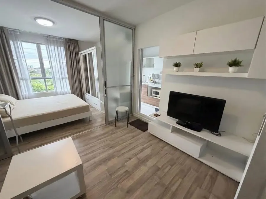 For sale or rent: D Condo On Nut - Rama 9. Excellent condition, fully furnished with appliances. Don't miss out!