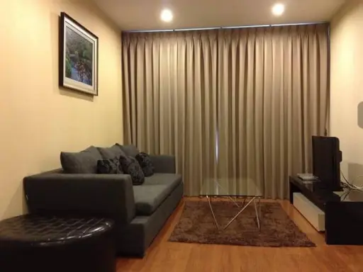 Rent One X Sukhumvit 26 room like new, fully furnished, very beautiful room, hurry