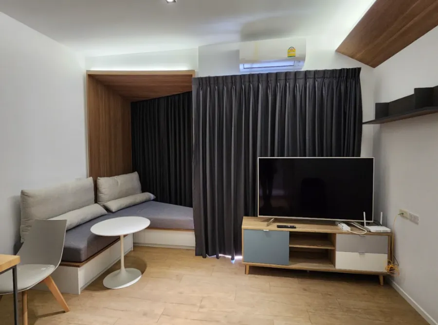 ให้เช่า Triple Y Residence ห้องดีมาก สวย ตั้งอยู่ในสามย่านมิตรทาวน์ ชั้นใต้ดินเชื่อมกับ MRT สามยย่าน