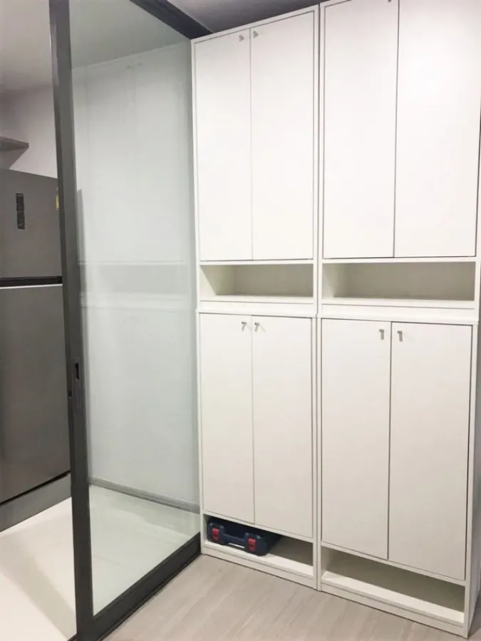 ขาย ห้องชั้น 17 ขนาด 2 ห้องนอน 2 ห้องน้ำ ตกแต่งผนังวอลเปเปอร์อย่างดี สวยคุ้มจองเลย ที่ Life Ladprao