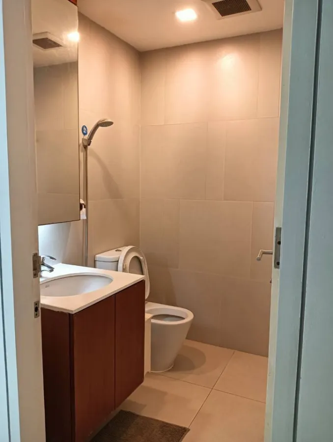 For sale: Amanta Lumpini, 8th floor, Rama IV Road view, large room, plenty of usable space, fully furnished, very worth booking.