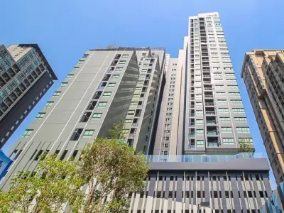 Ideo Sathorn-Wongwian Yai