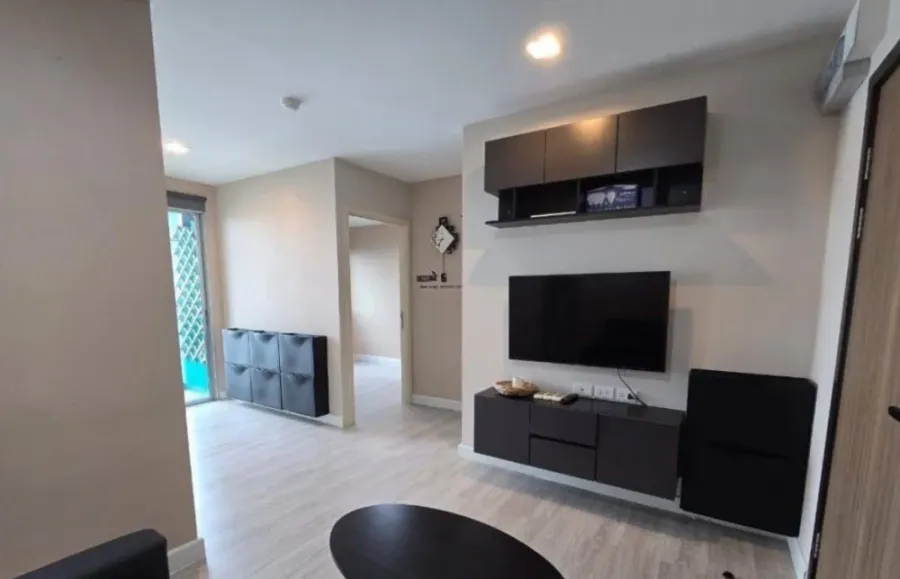 For Rent: Metro Lux Kaset - Spacious and comfortable unit with ample living space. Convenient and complete amenities all in one place. Book now, don't