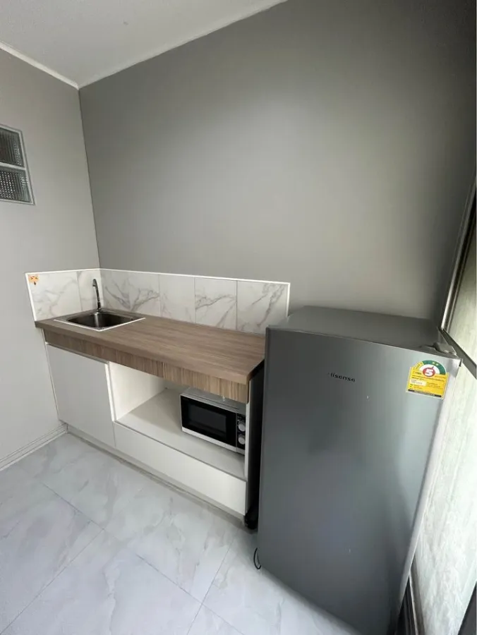 For rent: Lumpini Condo Town Ramindra-Nawamin. The room is ready to move in. All amenities are complete. Must hurry and reserve.