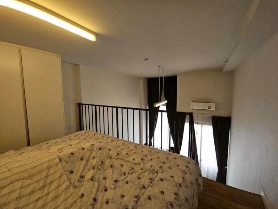 Blossom condo @fashion for rent, Duplex unit, 14th floor, motorway view, fully furnished. Book now!