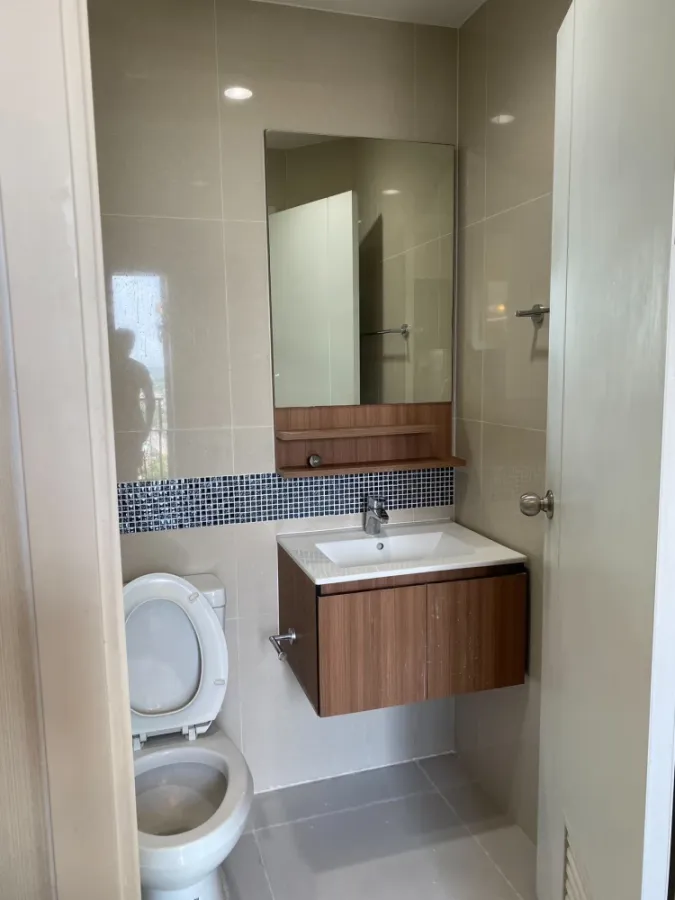 For rent: Fuse Sense Bangkae. Great price, high floor, beautiful view, good ventilation, quiet. Book now before it's too late!