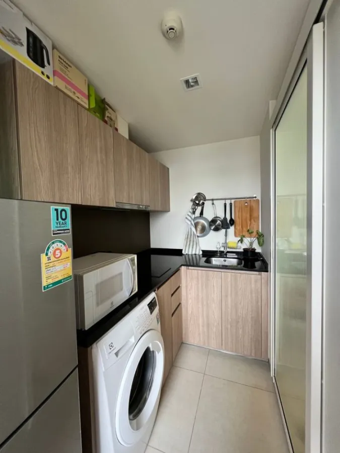 Condo for sale, Chambers Chaan, Ladprao-Wang Hin, fully furnished, electrical appliances Divide the kitchen into proportions. Hurry up.