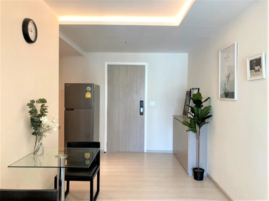 For rent!! Condo Vtara Sukhumvit 36, 8th floor, condo, good location, convenient travel, affordable price, don't miss it!!