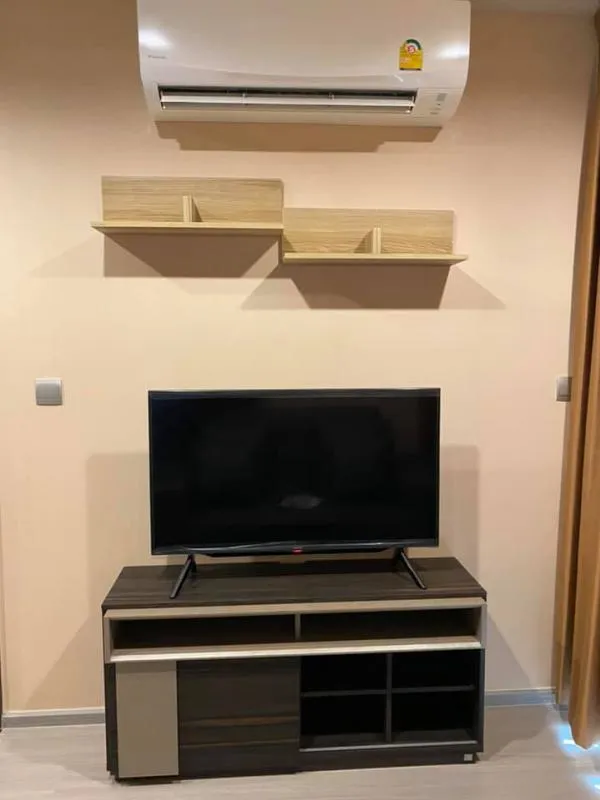 For rent, Life Ladprao, 1 bedroom, 1 bathroom, new furniture, full set, great view, book now, you will regret it.