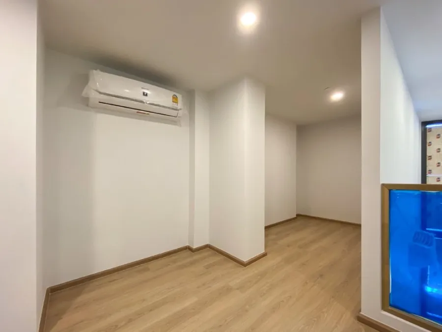 ขายด่วน!! ไลฟ์ พระราม 4 - อโศก ห้อง Duplex ชั้น 33 คอนโดทำเลดี เดินทางสะดวก ห้ามพลาด จองเลย!!