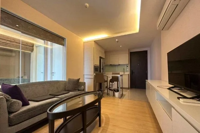 ขาย ให้เช่า เอช คอนโด สุขุมวิท 43 ชั้น 27 ห้องใหญ่อยู่สบาย แต่งครบ จัดเต็ม จองเลย ห้ามพลาด