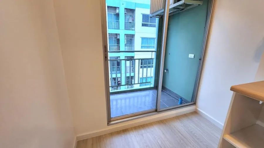 For sale, Lumpini Ville On Nut-Phatthanakan, empty room, 7th floor, good position, partition room, special price, hurry up and book now.