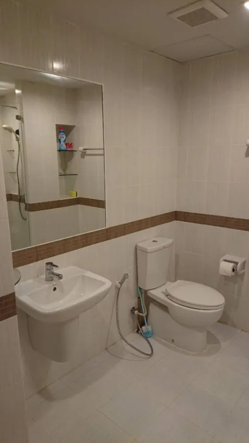 Condo for rent: Casa Condo-Asoke Dindaeng, spacious room, fully furnished, beautiful decoration, very good view. If interested, hurry before you miss it.