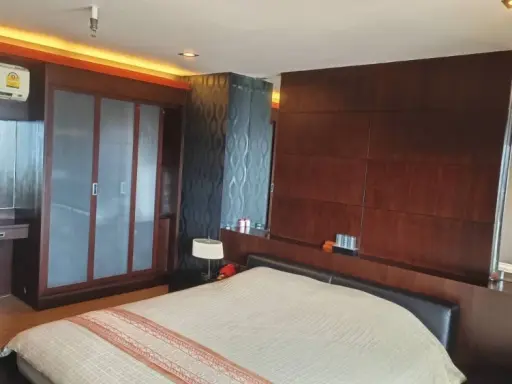 ให้เช่า!! สเตท ทาวเวอร์ คอนโดมิเนียม ชั้น 39 ห้องสวย เฟอร์นิเจอร์ครบครัน พร้อมเข้าอยู่ รีบจองด่วน!!