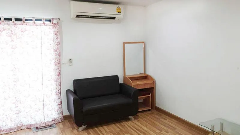For rent, Regent Home15 Chaengwattana, 14th floor, Rim building, good view, sunny, not hot, ready to move in, come quickly