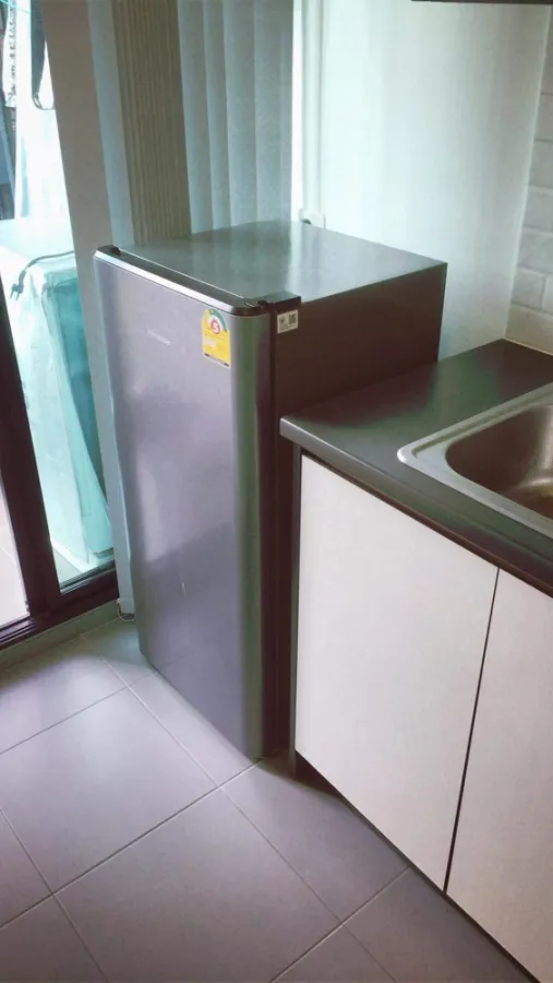 For sale: The One Plus Grand Ramkhamhaeng. The room is separated into sections. Complete set of furniture Don't just look, hurry and reserve now.
