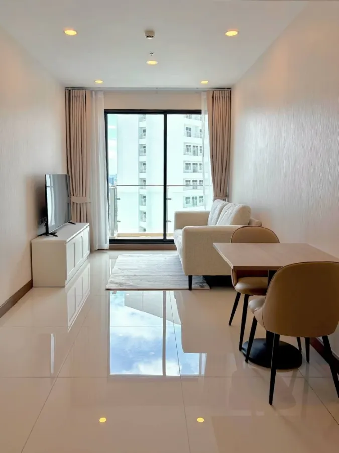 For rent: Supalai Premier Charoen Nakhon Penthouse with Chao Phraya River view. One of the best prices in the building.