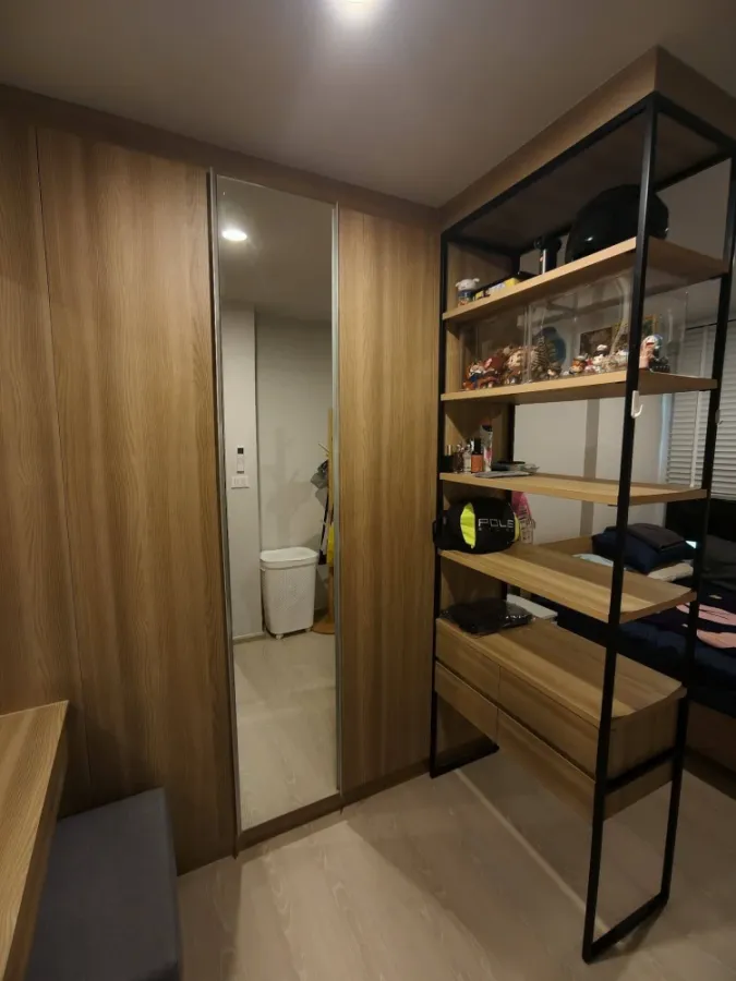 Selling Nue Connex Condo Donmuang, Building E, 1st floor, poolside. Ready to move in, fully furnished with appliances.