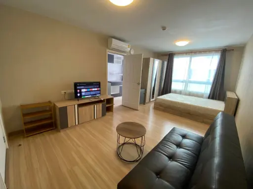 For Rent Plum Condo Phahon Yothin 89, separate rooms. High floor, good condition, garden view, move quickly.