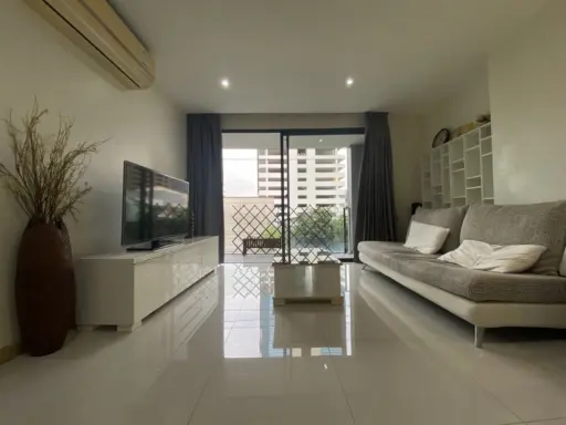 Condo for rent: Socio Reference 61, large room, comfortable, lots of usable space, convenient and complete here. Hurry and book now.