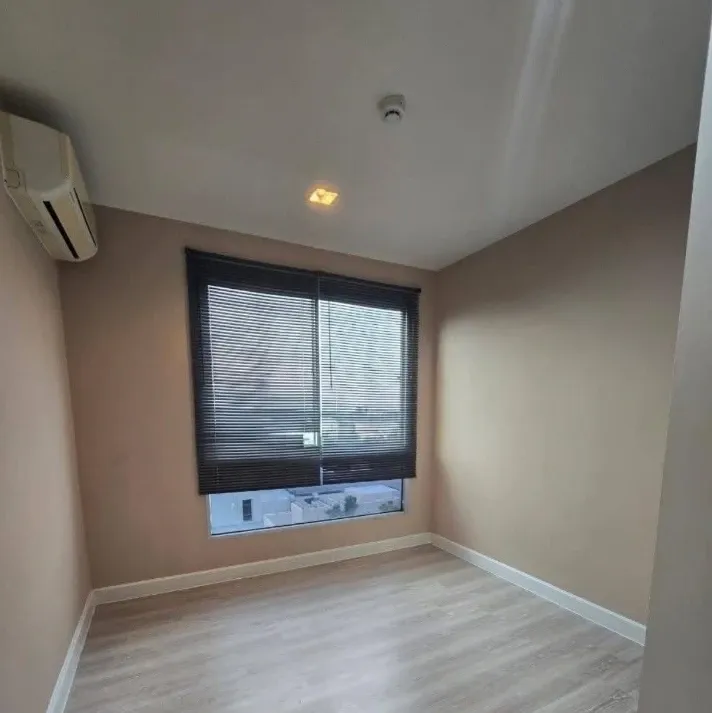 For Rent: Metro Lux Kaset - Spacious and comfortable unit with ample living space. Convenient and complete amenities all in one place. Book now, don't