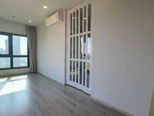 ขาย Metris Ladprao Top floor วิวเมืองสวยมาก ห้องเปล่า กั้นเป็นสัดส่วน ไม่จองไม่ได้แล้วน้า